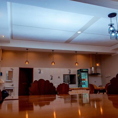 Dolar Lodges & Tours Maun Bagian luar foto